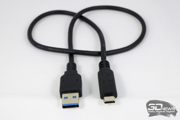 Кабель ASUS USB 3.1 Enclosure: с одного конца USB Type A, с другого – USB Type C