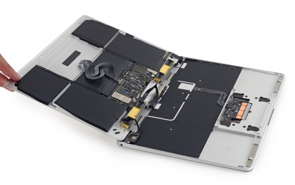 Внутренности Apple MacBook 12